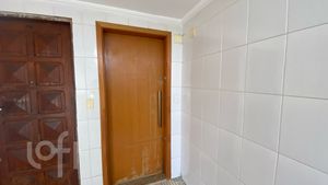 Image 10 - 878383