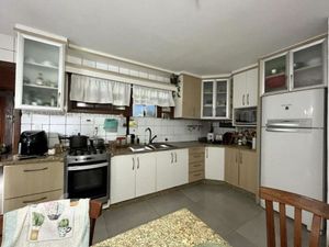 Image 6 - 878391