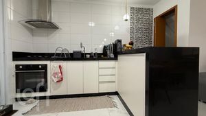Image 7 - 878392