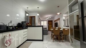 Image 6 - 878392