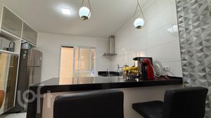 Image 5 - 878392