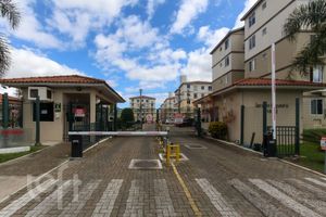 Image 29 - 878402