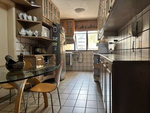 Image 10 - 878412
