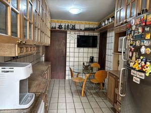 Image 9 - 878412