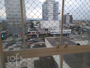 Image 11 - 878418