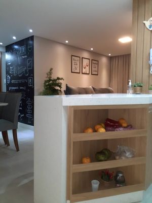 Image 7 - 878429