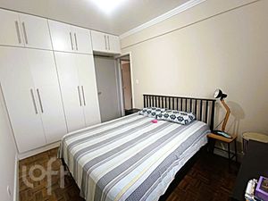 Image 19 - 878434