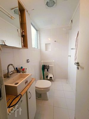 Image 17 - 878434
