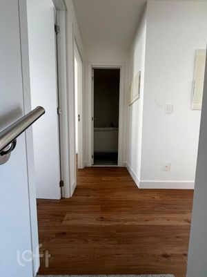 Image 19 - 878435