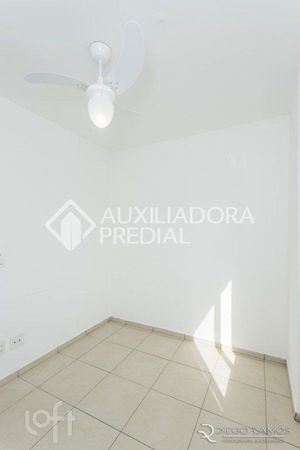 Image 19 - 878437