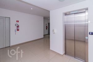 Image 33 - 878439