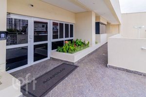 Image 37 - 878439