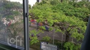 Image 4 - 878443