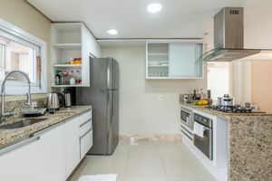 Image 22 - 878459