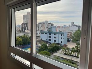 Image 7 - 878494