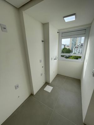Image 14 - 878494