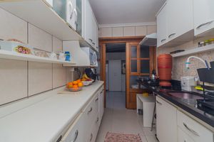 Image 30 - 878495