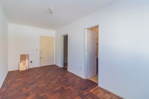 Image 3 - 878496