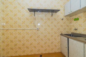 Image 8 - 878496