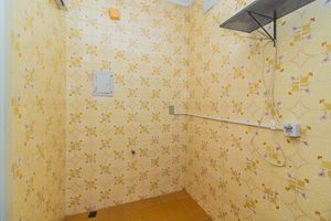 Image 11 - 878496