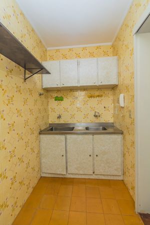 Image 13 - 878496
