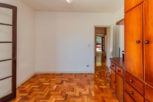 Image 19 - 878544