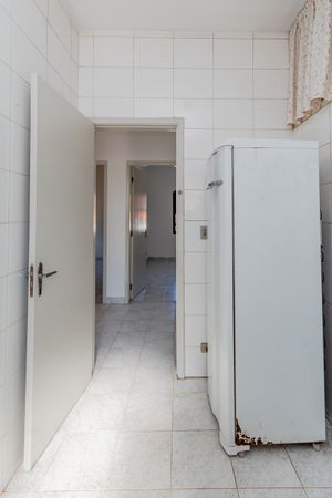 Image 40 - 878544