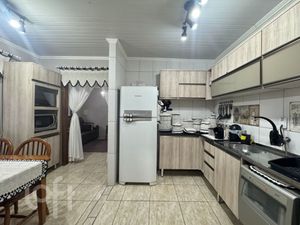 Image 11 - 878546