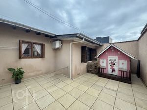 Image 18 - 878546