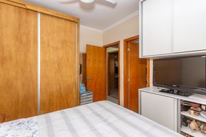 Image 31 - 878553