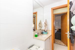 Image 41 - 878553