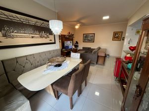 Image 19 - 878554