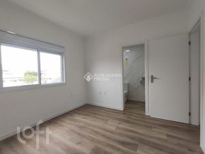 Image 10 - 878559