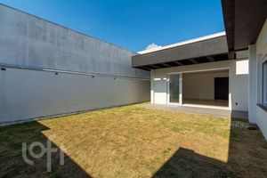 Image 19 - 878561