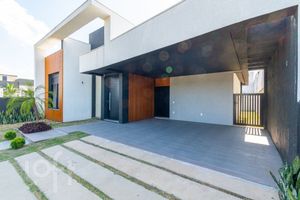 Image 1 - 878561