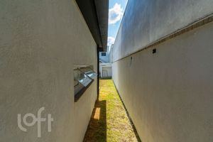 Image 20 - 878561
