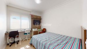Image 7 - 878569