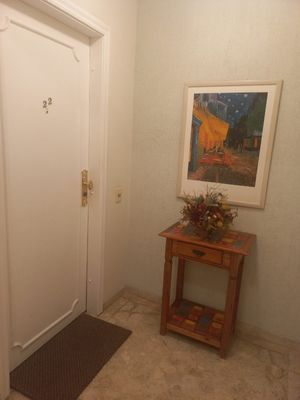 Image 26 - 878571