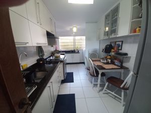 Image 9 - 878571