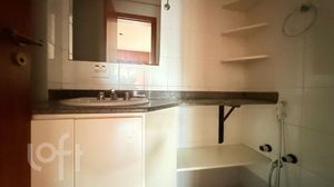Image 19 - 878573