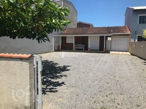Image 17 - 878574