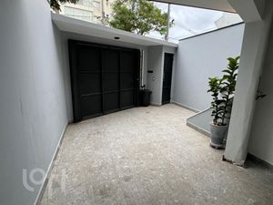 Image 10 - 878576