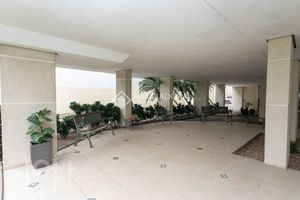 Image 17 - 878577