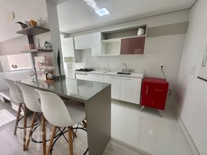 Image 11 - 878587