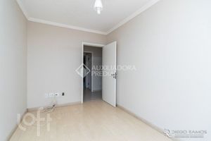 Image 8 - 878590