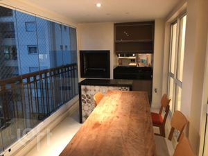 Image 6 - 878605