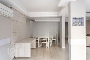 Image 27 - 878635