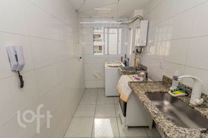 Image 20 - 878639