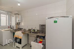 Image 19 - 878639