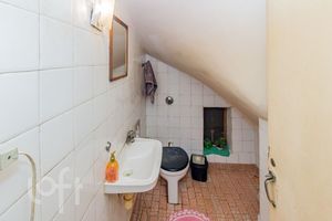 Image 18 - 878640